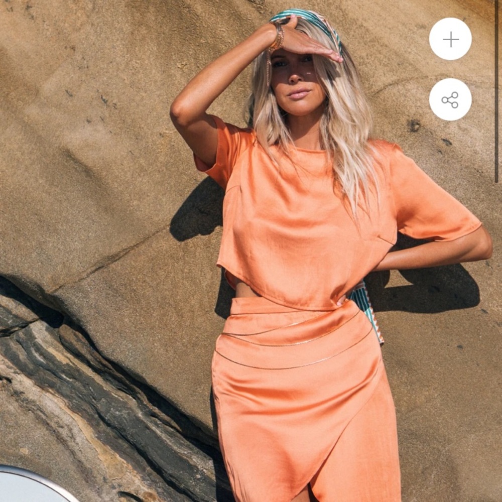 VDV THE LABEL SALTY SOFT TEE - MANGO
